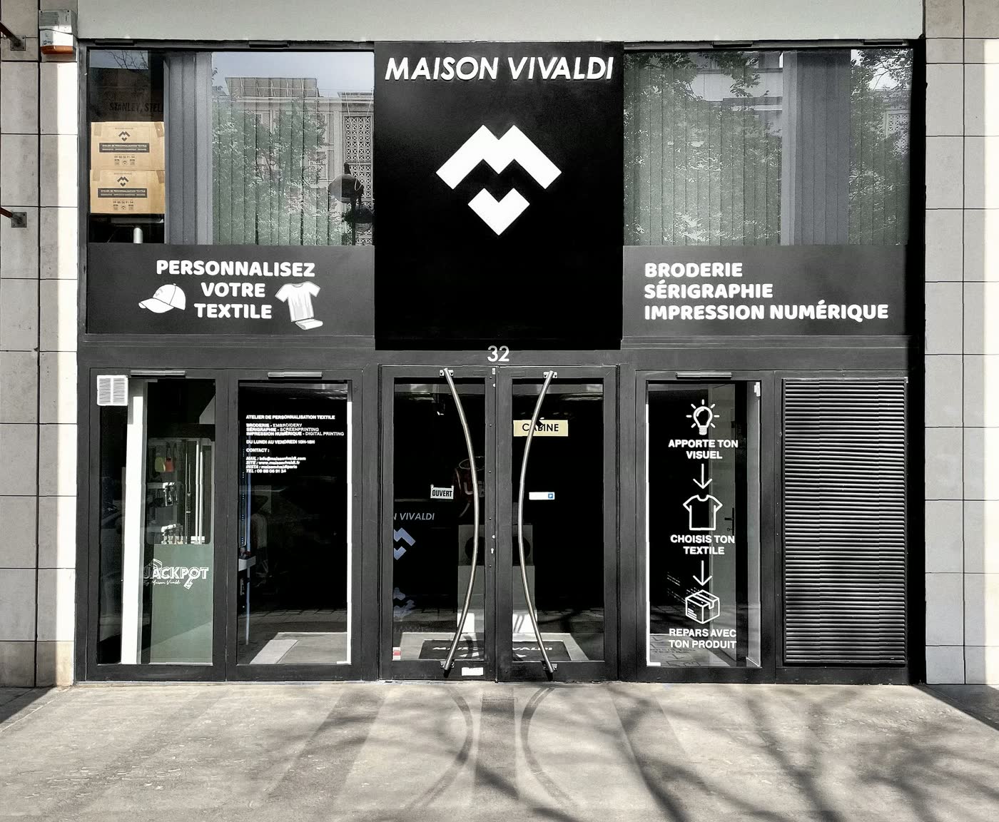 Devanture de l'atelier Maison Vivaldi, 32 allée Vivaldi dans le 12e arrondissement de Paris