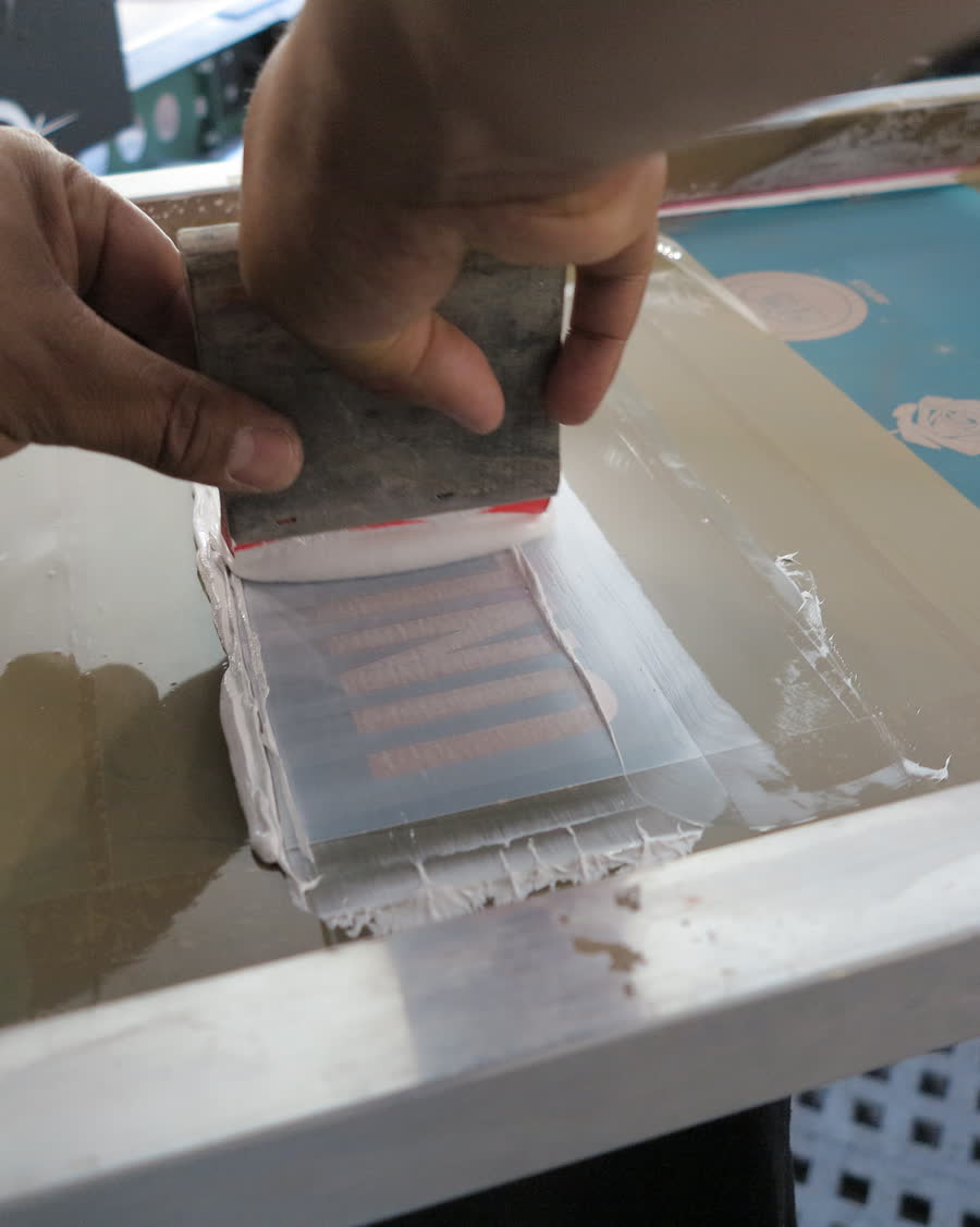 Sérigraphie textile en atelier